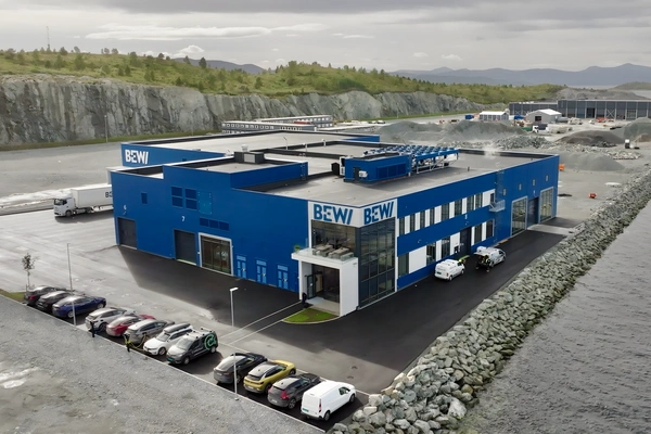 Bewi Jøsnøya, Jøsnøya, Hitra
