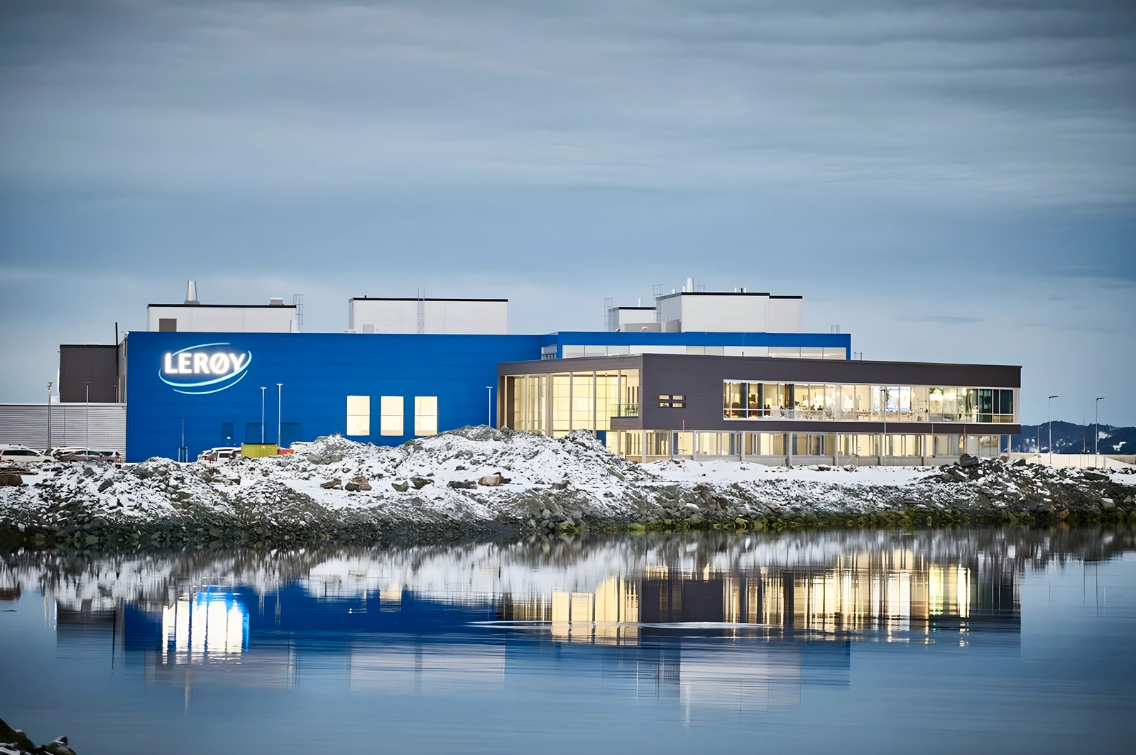 Lerøy Hitra, ett av anleggene i industrialiseringen av øyene